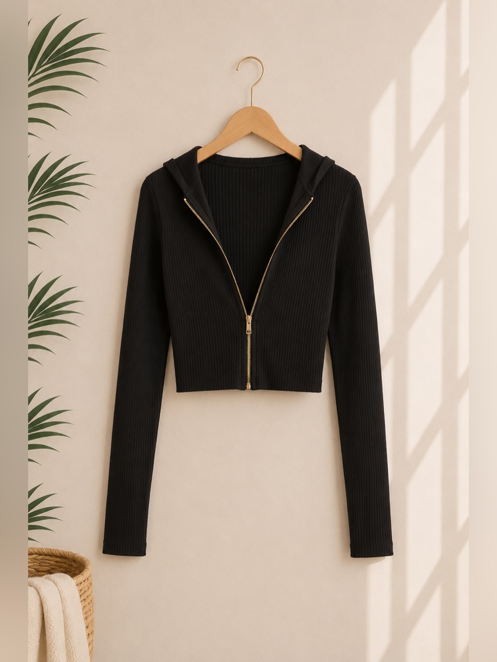 Black Zip-Front Ribbed Long-Sleeve Crop Top